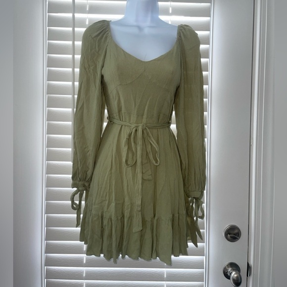 MOOYA PARIS Chic Ribbed Back Long Sleeve Olive Mini Dress - Picture 1 of 7